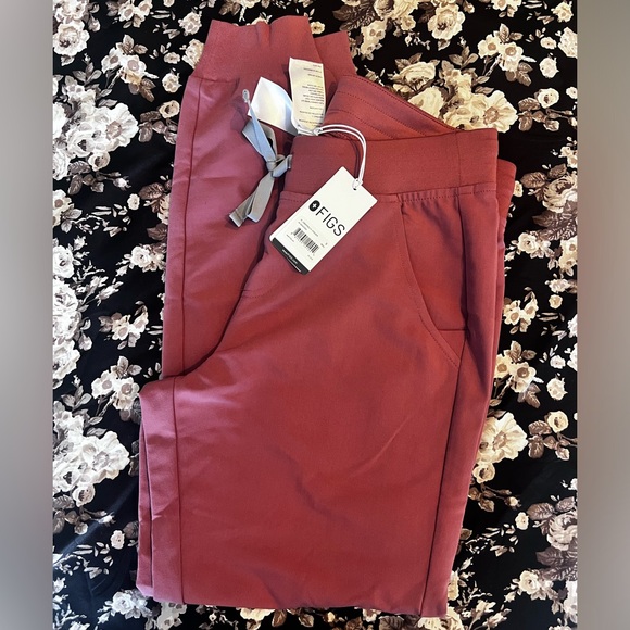 Figs Zamora 2.0 Jogger pants Color Mauve(PO#2073) Size (SMALL) - Picture 3 of 4